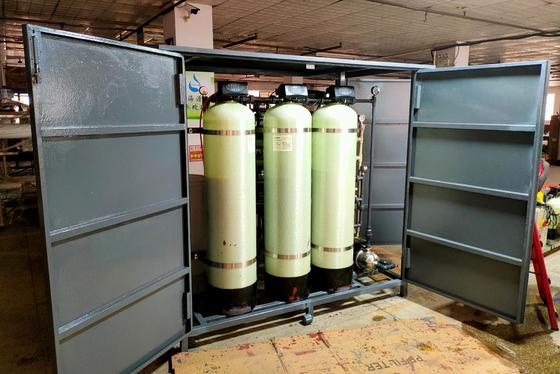 Hệ thống thẩm thấu ngược của nhà máy xử lý nước nhỏ có nắp đậy