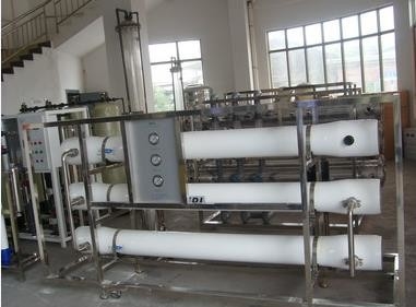 Thiết Bị Thẩm Thấu Ngược Xử Lý Nước Với Công Suất 1.4m3/H